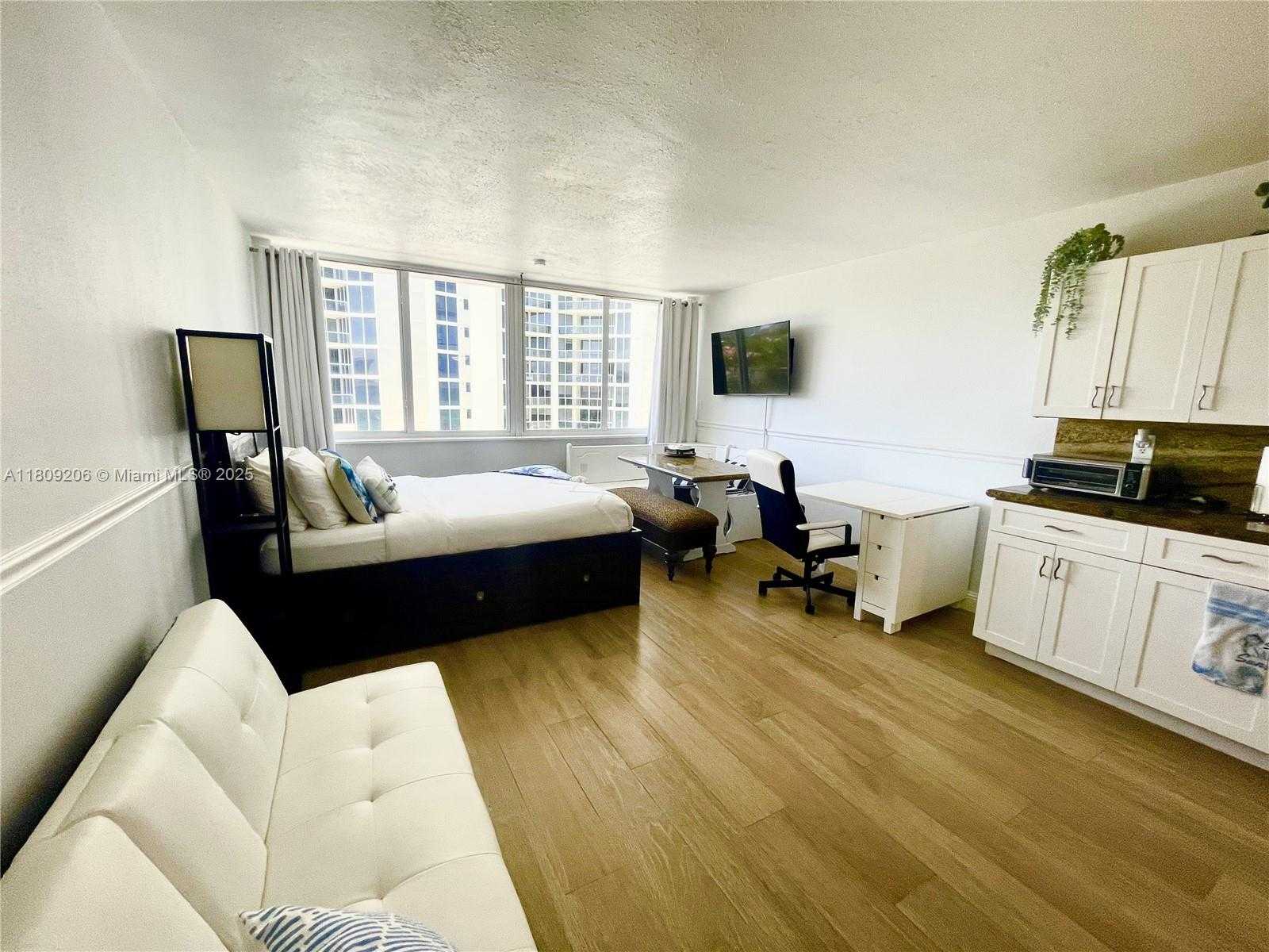 Small Image of 19201 COLLINS AVE #427, Sunny Isles Beach Number 8