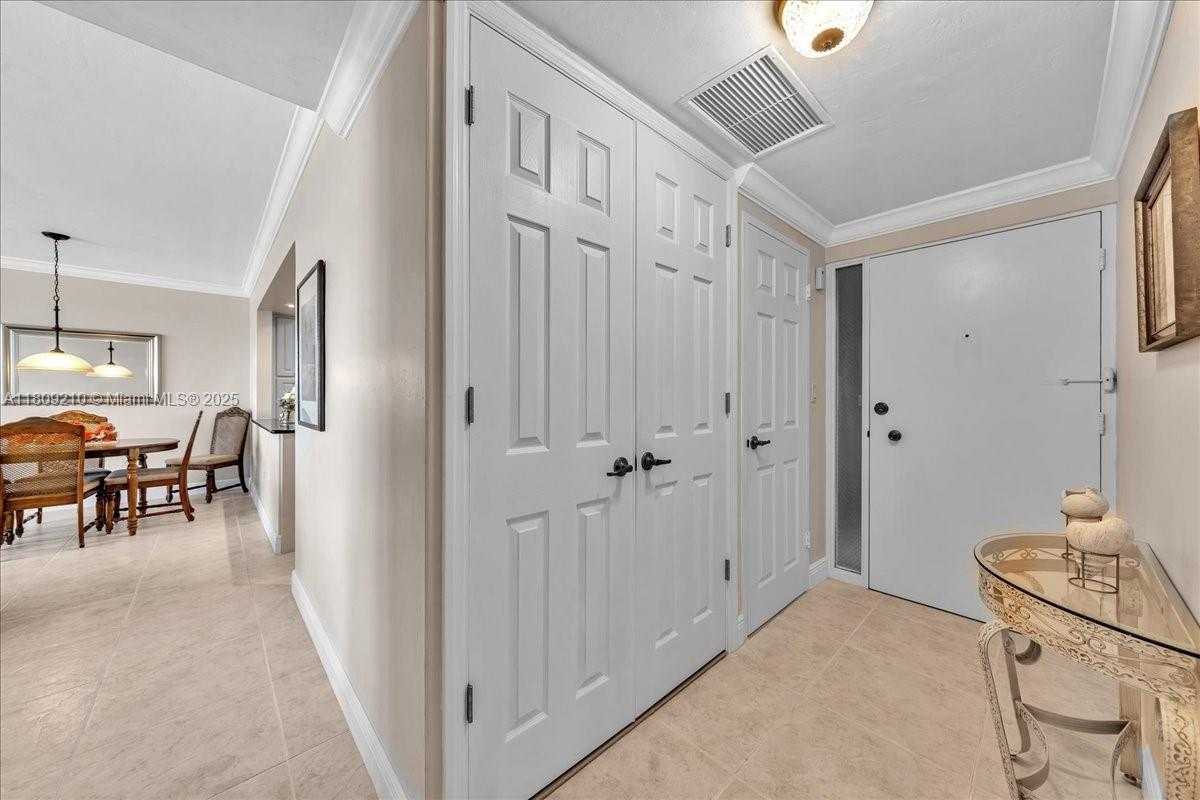 Small Image of 3111 NORTH OCEAN DR #904, Hollywood Number 20