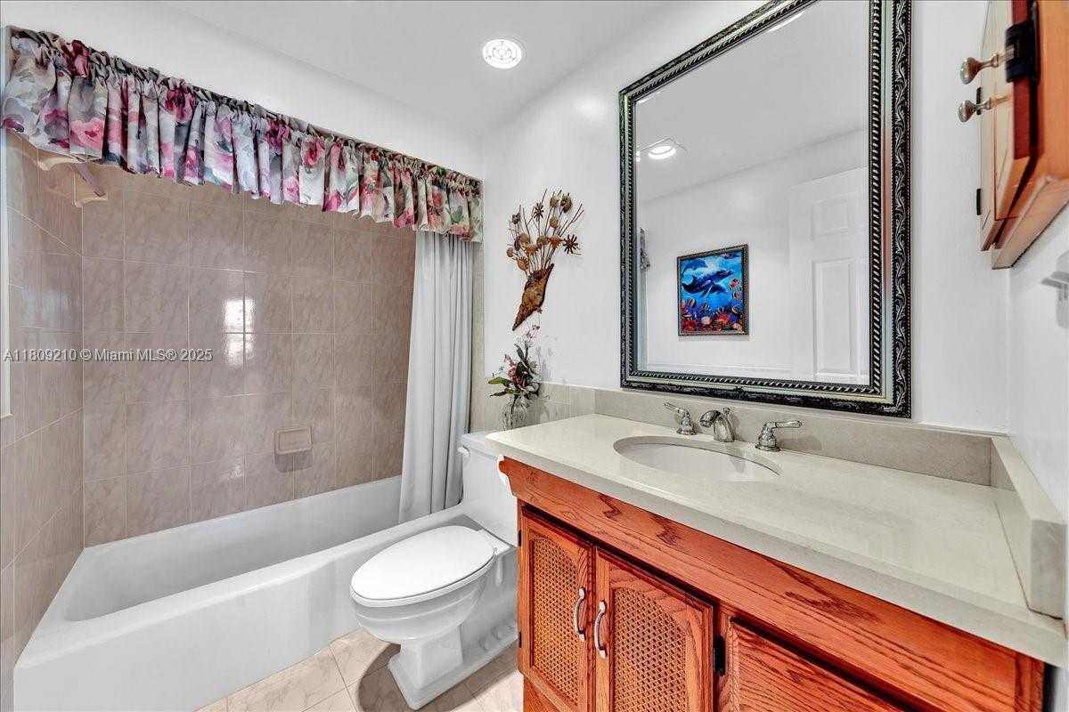 Small Image of 3111 NORTH OCEAN DR #904, Hollywood Number 21