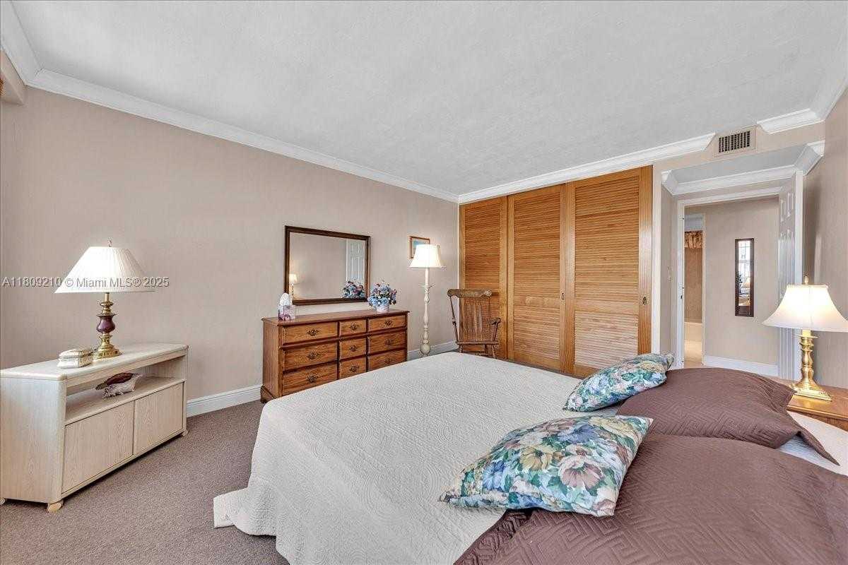 Small Image of 3111 NORTH OCEAN DR #904, Hollywood Number 25