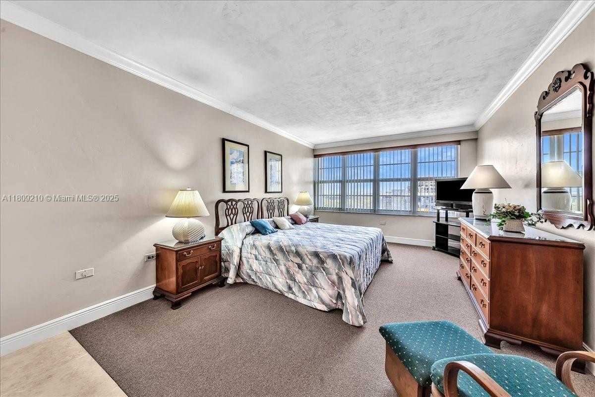Small Image of 3111 NORTH OCEAN DR #904, Hollywood Number 27