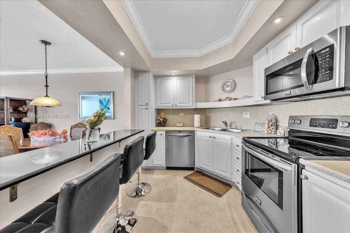 Small Image of 3111 NORTH OCEAN DR #904, Hollywood Number 3