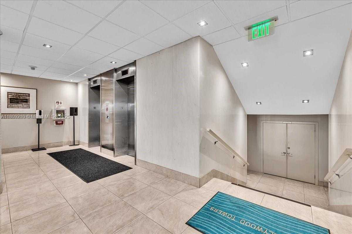 Small Image of 3111 NORTH OCEAN DR #904, Hollywood Number 38