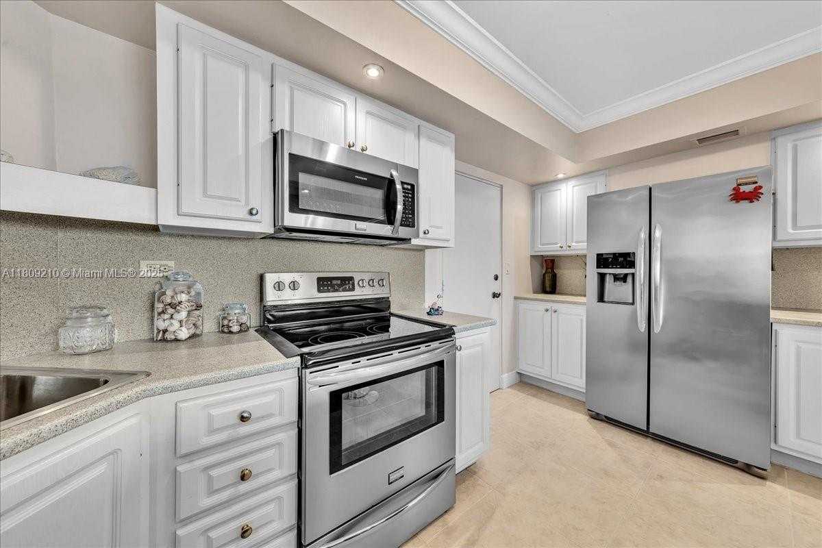 Small Image of 3111 NORTH OCEAN DR #904, Hollywood Number 6