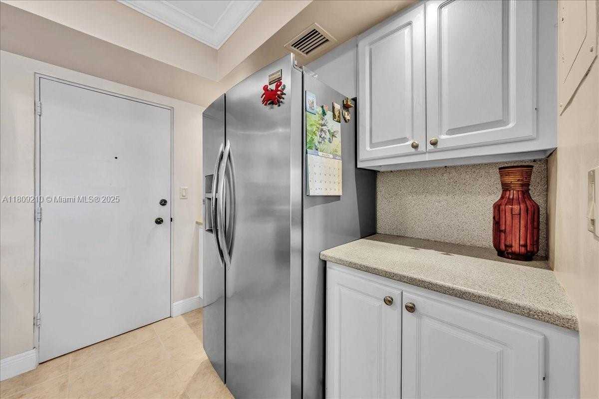 Small Image of 3111 NORTH OCEAN DR #904, Hollywood Number 7