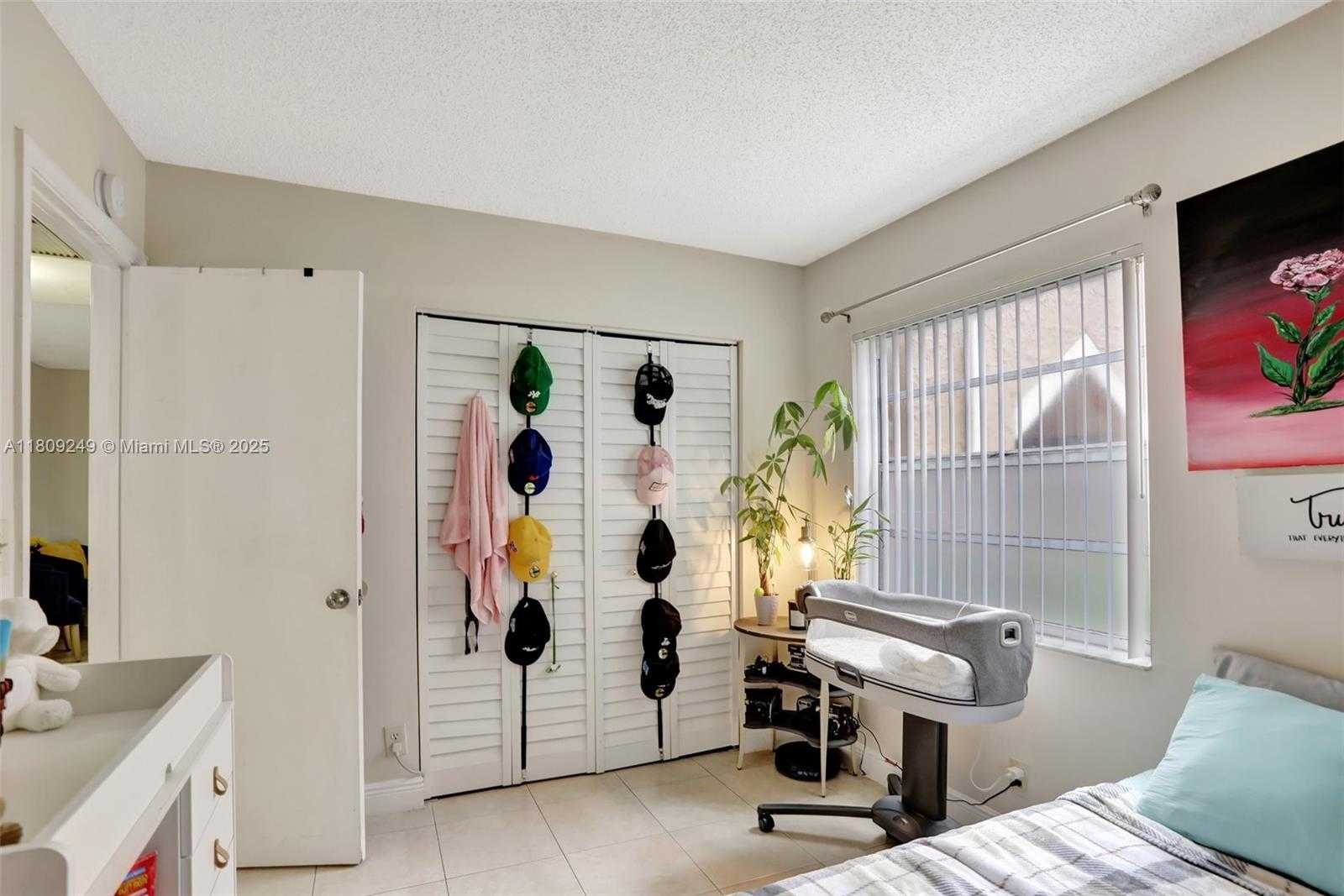 Small Image of 826 TWIN LAKES DR #18-D, Coral Springs Number 24