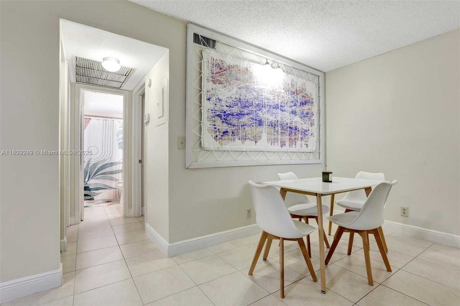 Small Image of 826 TWIN LAKES DR #18-D, Coral Springs Number 7