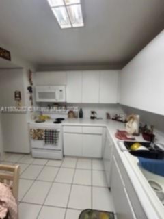 Small Image of 6039 COLLINS AVE #PH12, Miami Beach Number 2