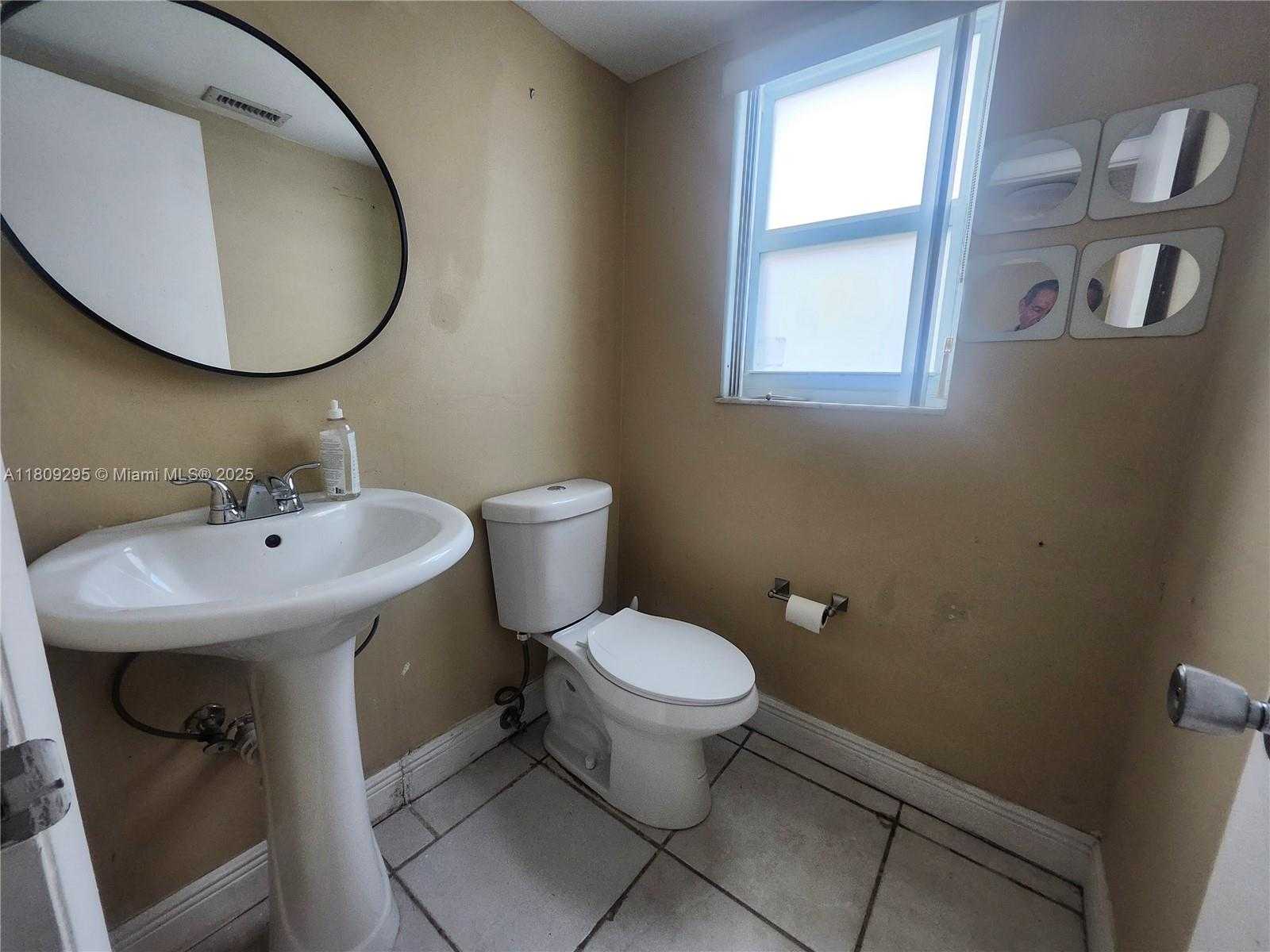 Small Image of 1061 NORTH WEST 80TH AVE #J, Margate Number 10