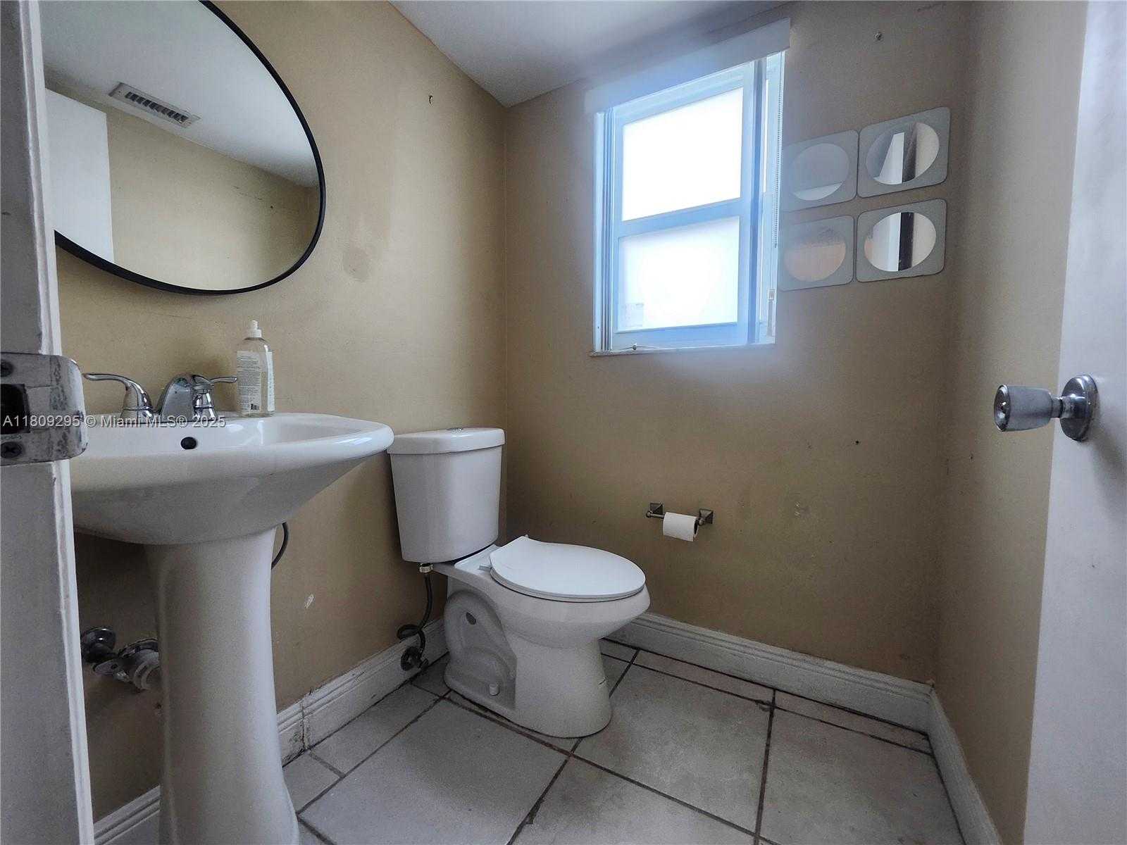 Small Image of 1061 NORTH WEST 80TH AVE #J, Margate Number 12