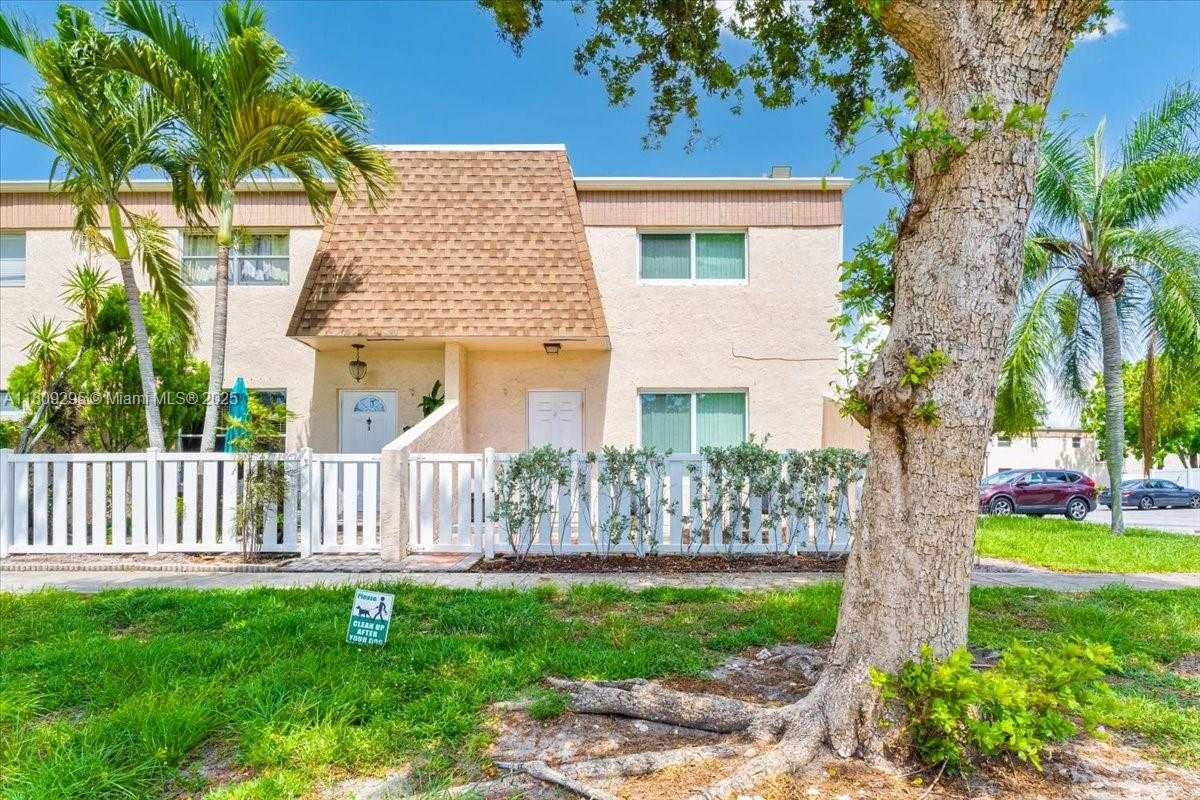 Small Image of 1061 NORTH WEST 80TH AVE #J, Margate Number 2