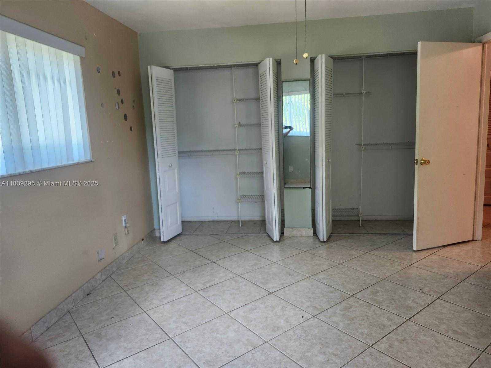 Small Image of 1061 NORTH WEST 80TH AVE #J, Margate Number 27