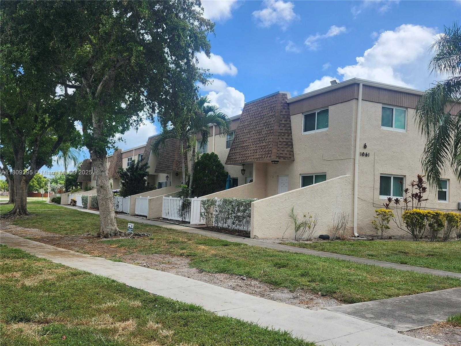 Small Image of 1061 NORTH WEST 80TH AVE #J, Margate Number 3