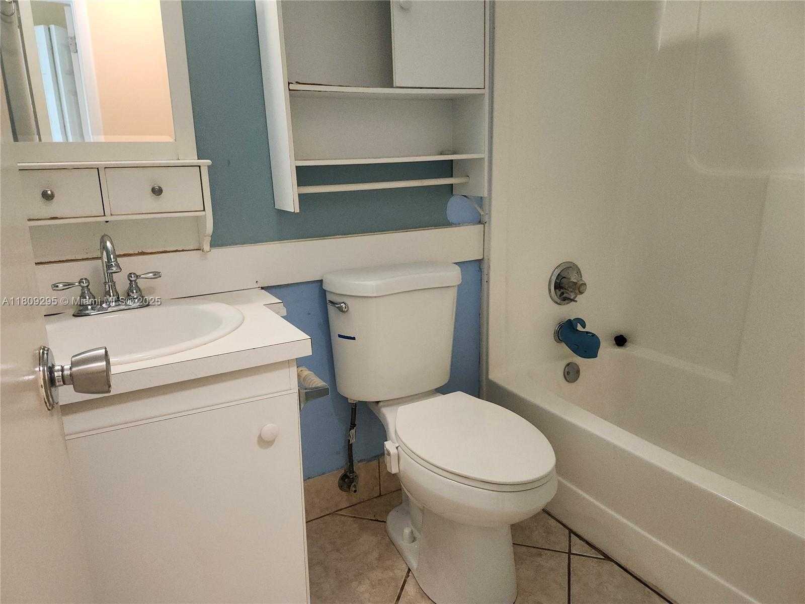 Small Image of 1061 NORTH WEST 80TH AVE #J, Margate Number 30