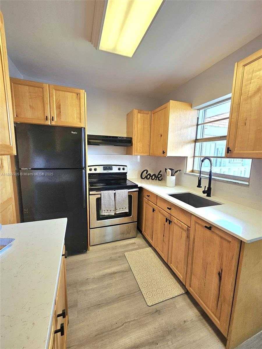 Small Image of 1490 NORTH WEST 43RD AVE #301, Lauderhill Number 2