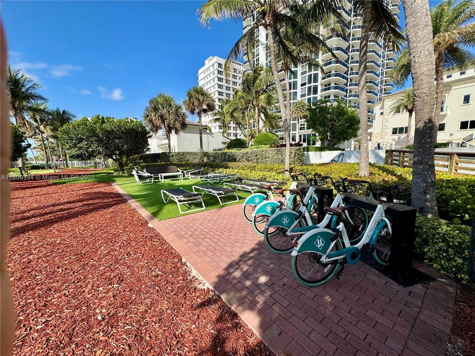 Small Image of 4779 COLLINS AVE #2106, Miami Beach Number 16