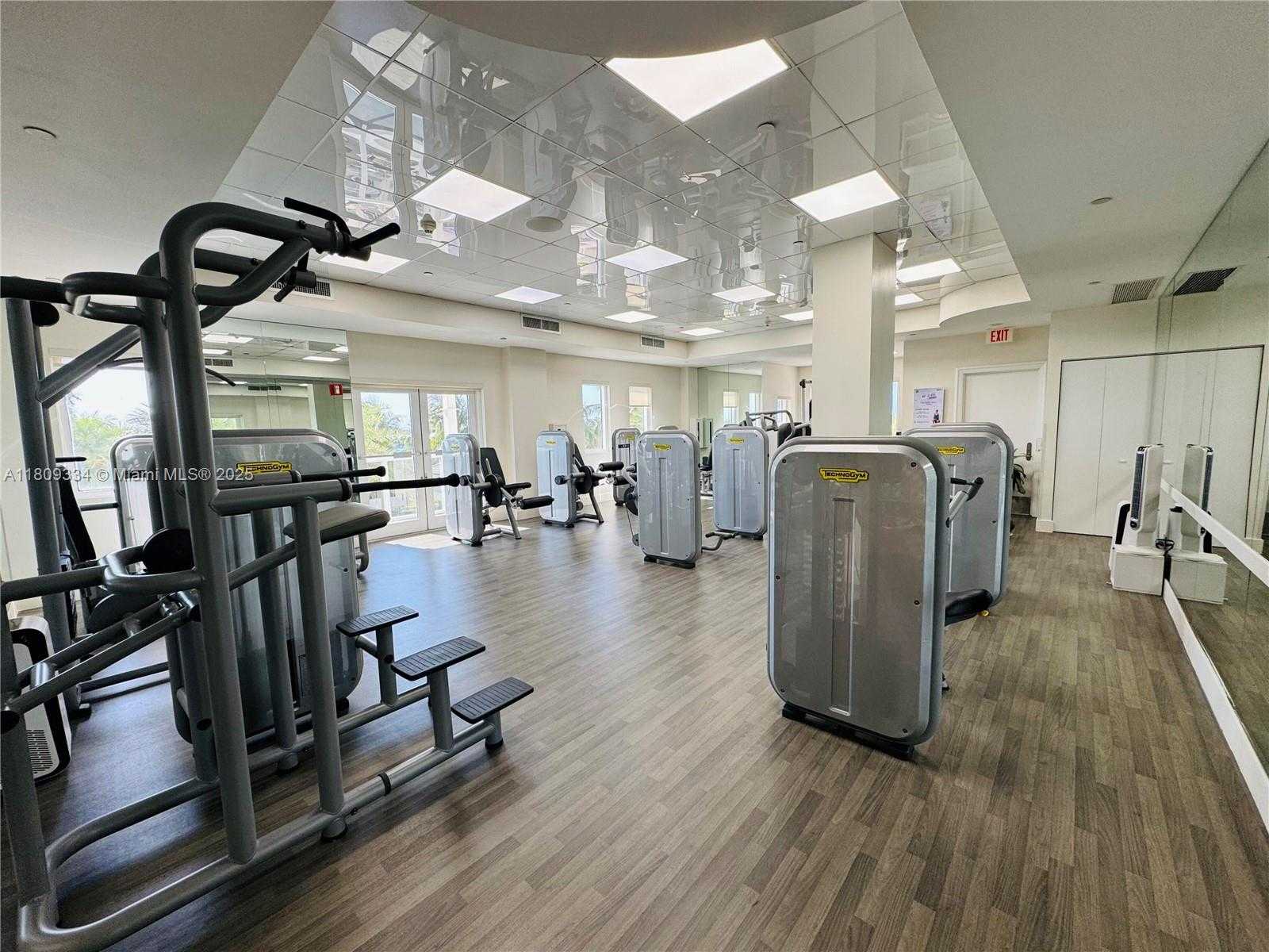 Small Image of 4779 COLLINS AVE #2106, Miami Beach Number 6