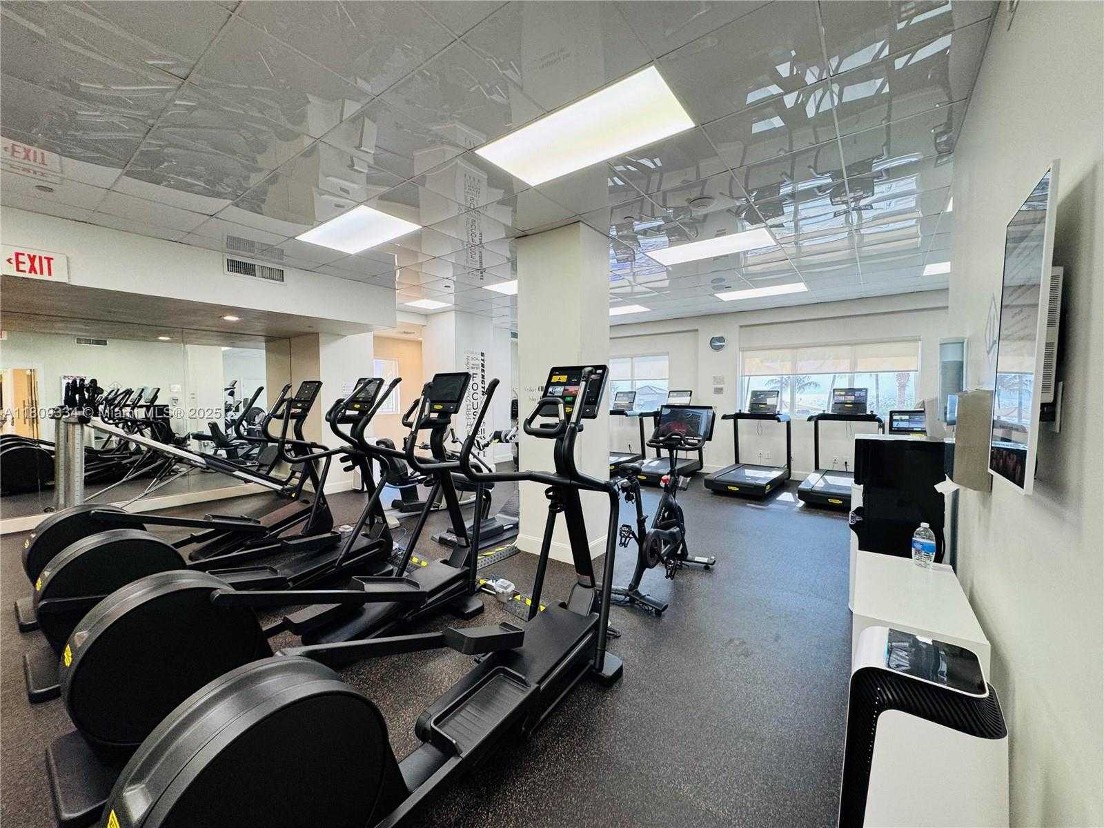 Small Image of 4779 COLLINS AVE #2106, Miami Beach Number 9