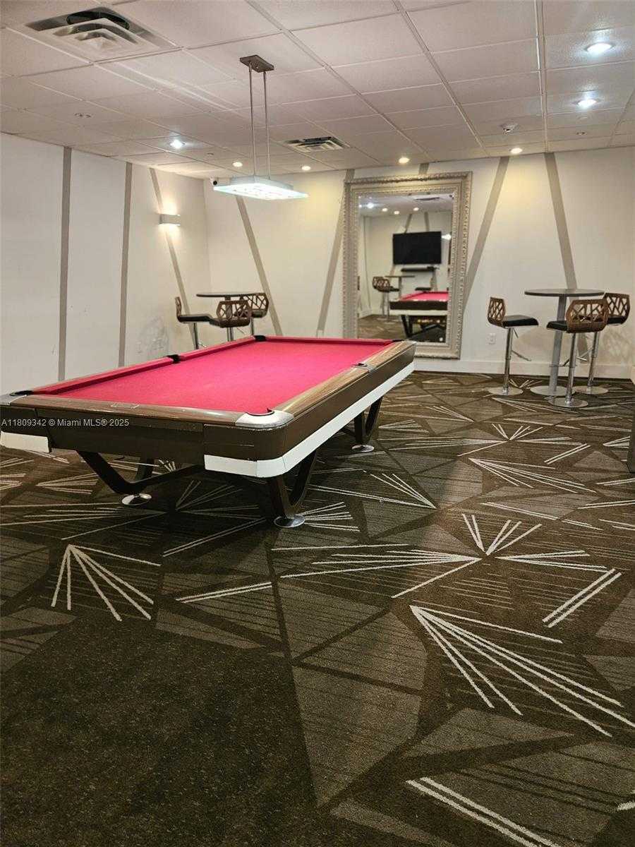 Small Image of 5701 EAST COLLINS AVE #PH10, Miami Beach Number 15
