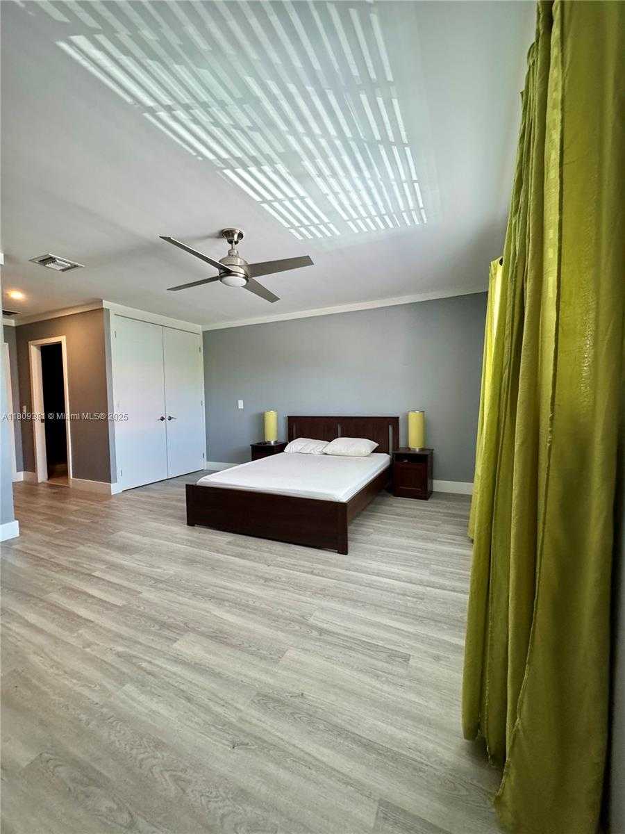 Small Image of 2200 MONROE ST #33, Hollywood Number 12