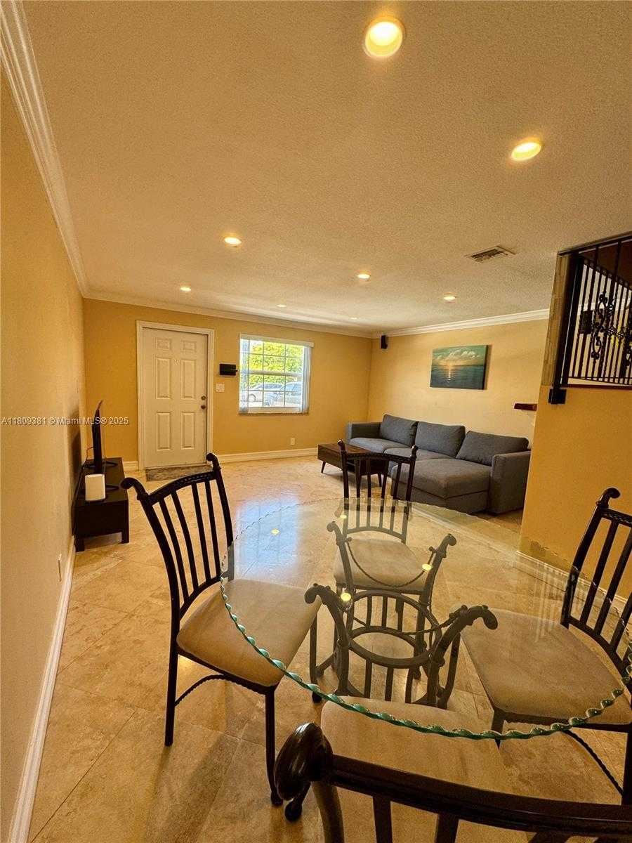 Small Image of 2200 MONROE ST #33, Hollywood Number 3