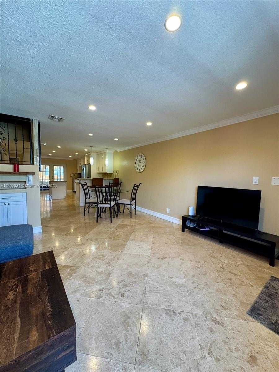 Small Image of 2200 MONROE ST #33, Hollywood Number 5
