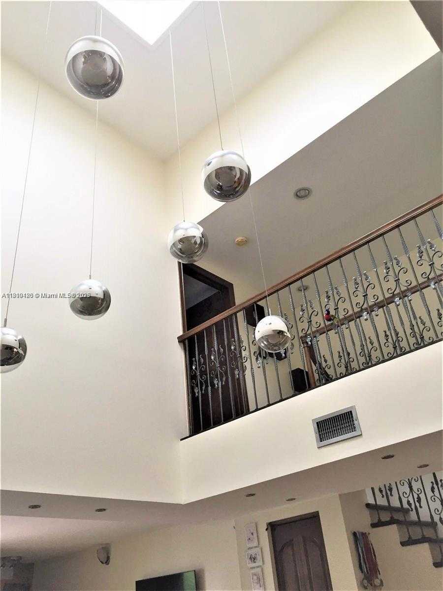 Small Image of 245 POINCIANA DR #505, Sunny Isles Beach Number 15