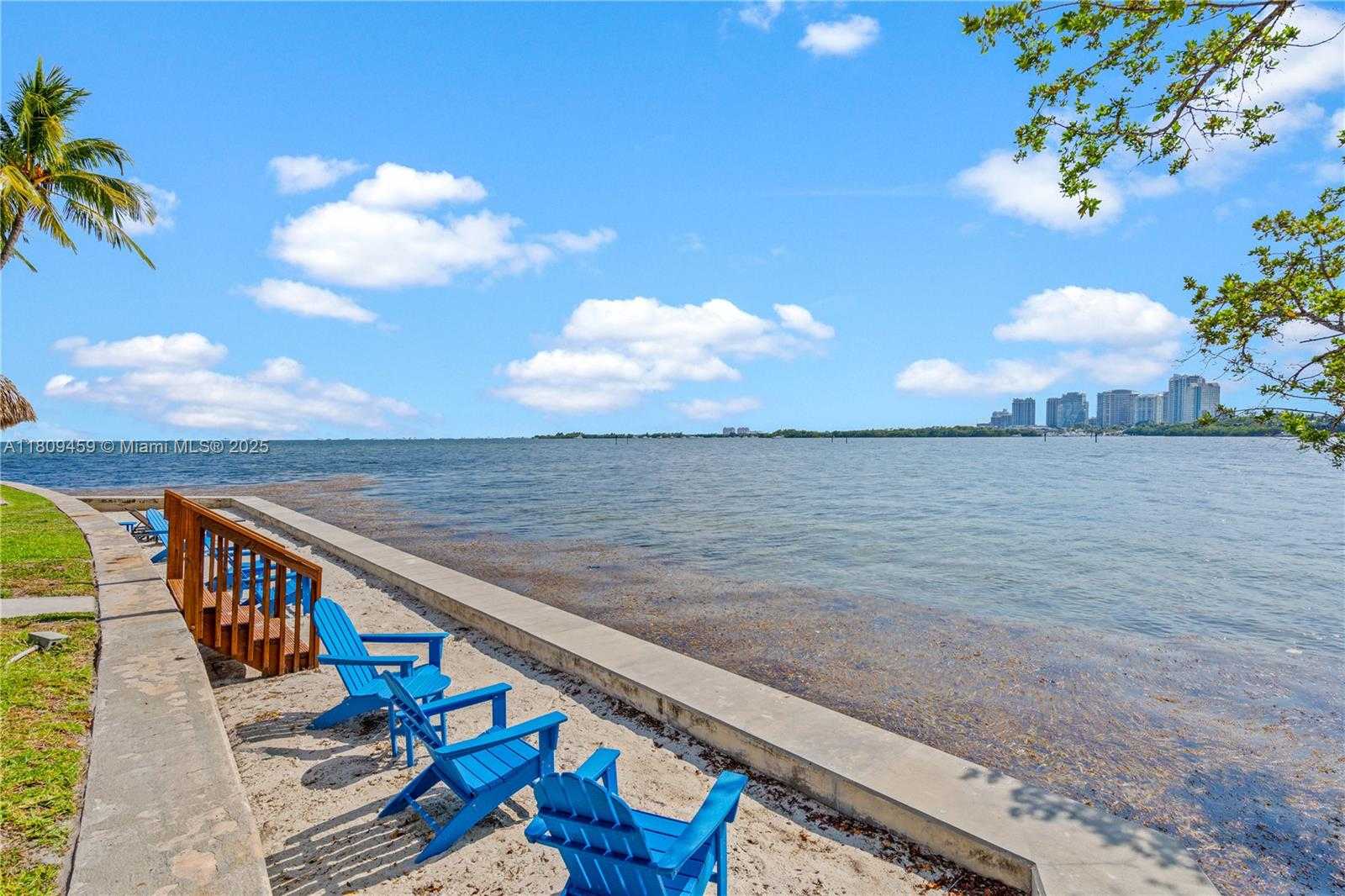 Small Image of 3 GROVE ISLE DR #C1610, Miami Number 19