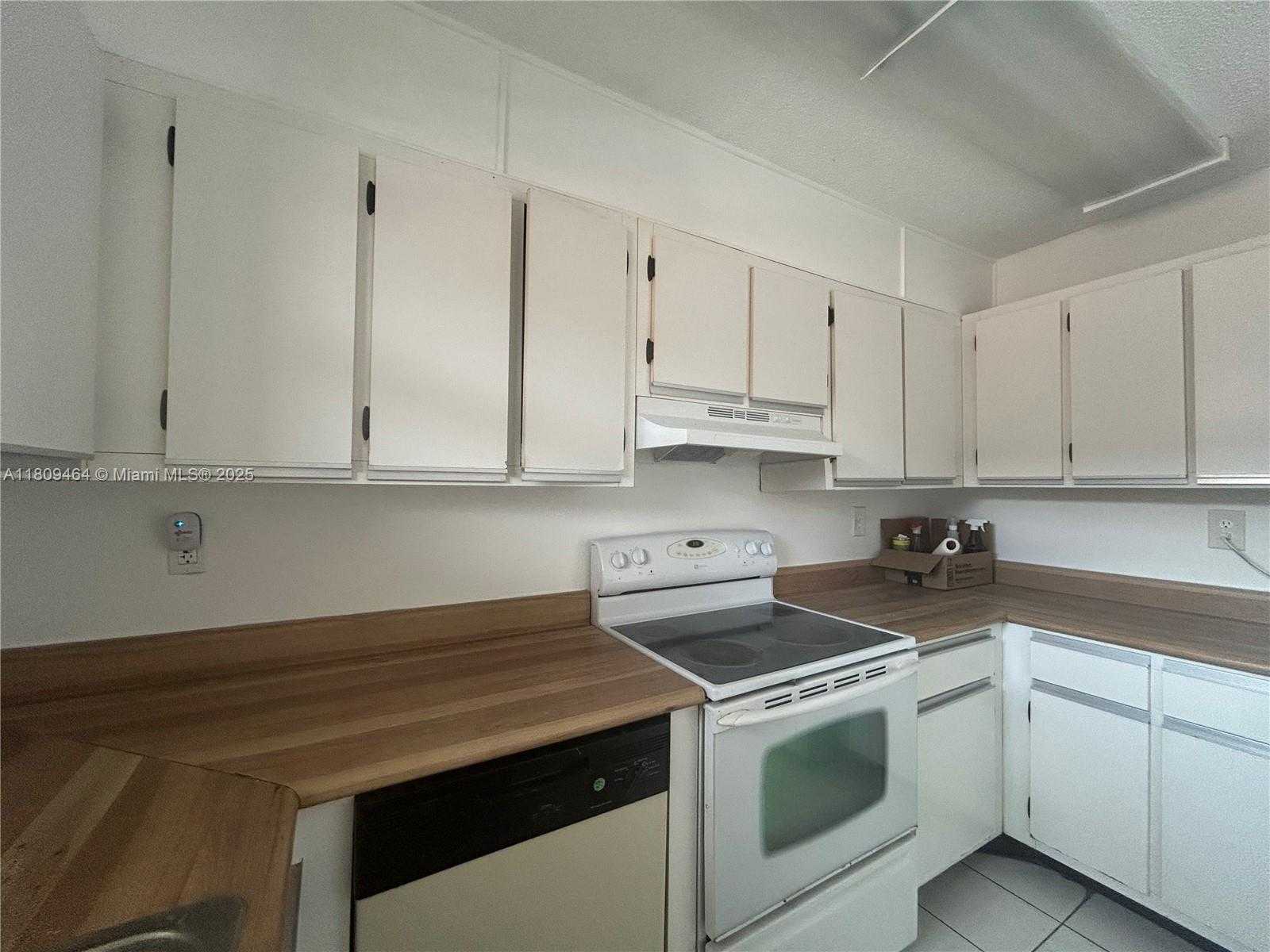 Small Image of 5851 WEST 20TH AVE #409, Hialeah Number 14