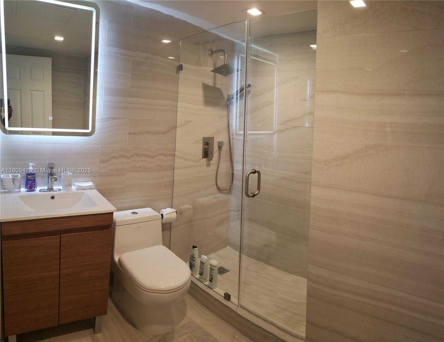 Small Image of 1500 #774S, Miami Beach Number 12