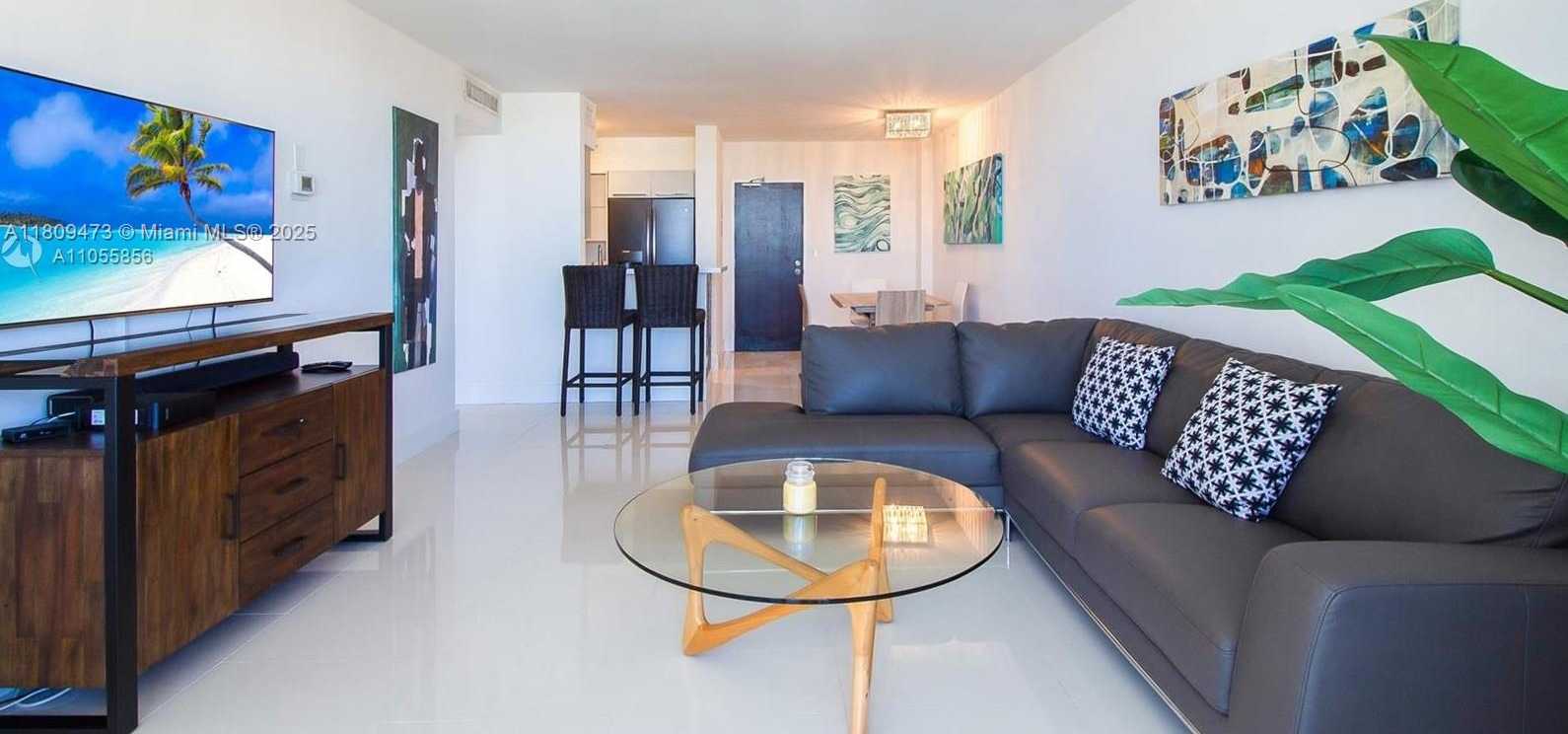 Small Image of 1500 #774S, Miami Beach Number 3