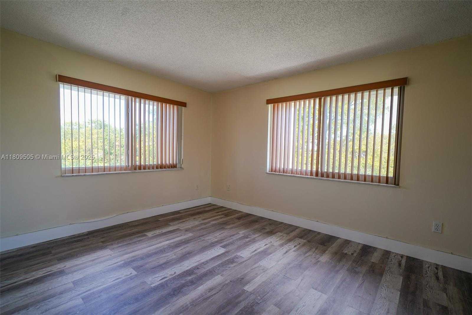 Small Image of 7800 CAMINO REAL #H-411, Miami Number 16