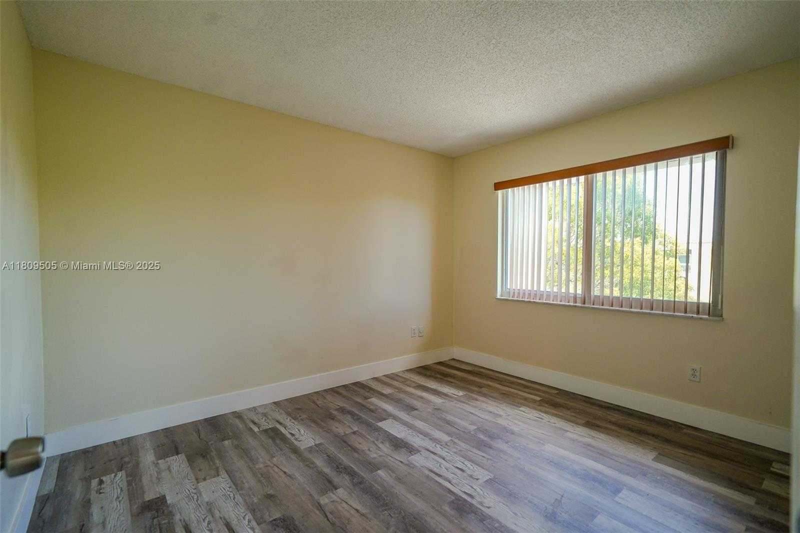 Small Image of 7800 CAMINO REAL #H-411, Miami Number 20