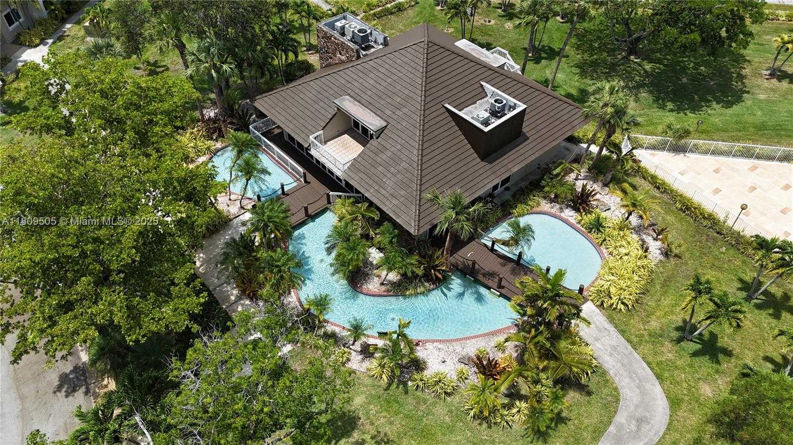 Small Image of 7800 CAMINO REAL #H-411, Miami Number 24