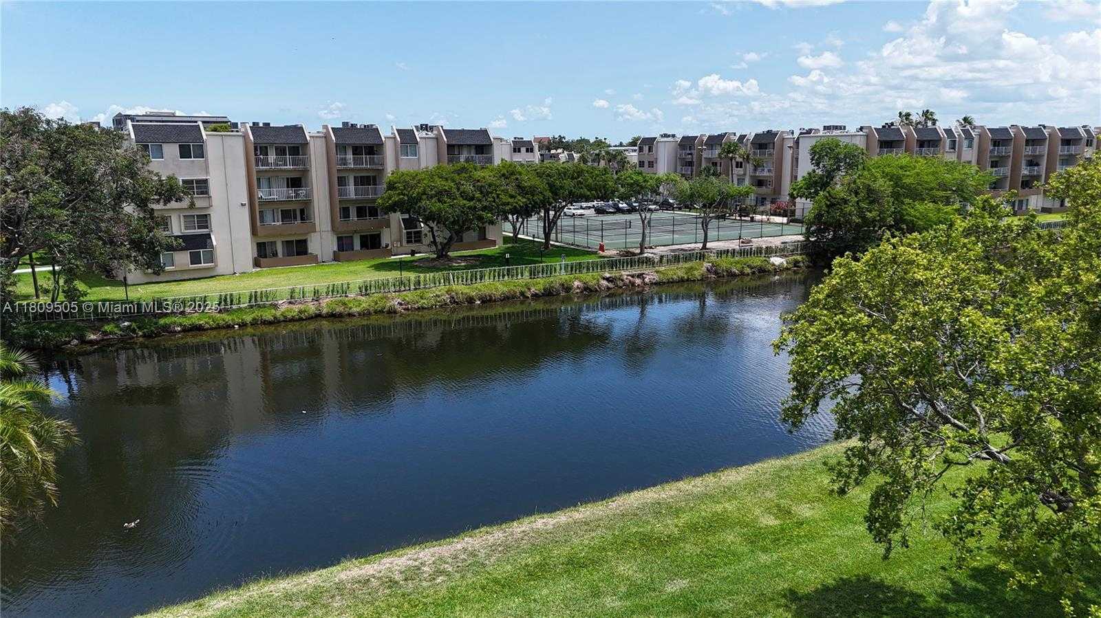 Small Image of 7800 CAMINO REAL #H-411, Miami Number 27