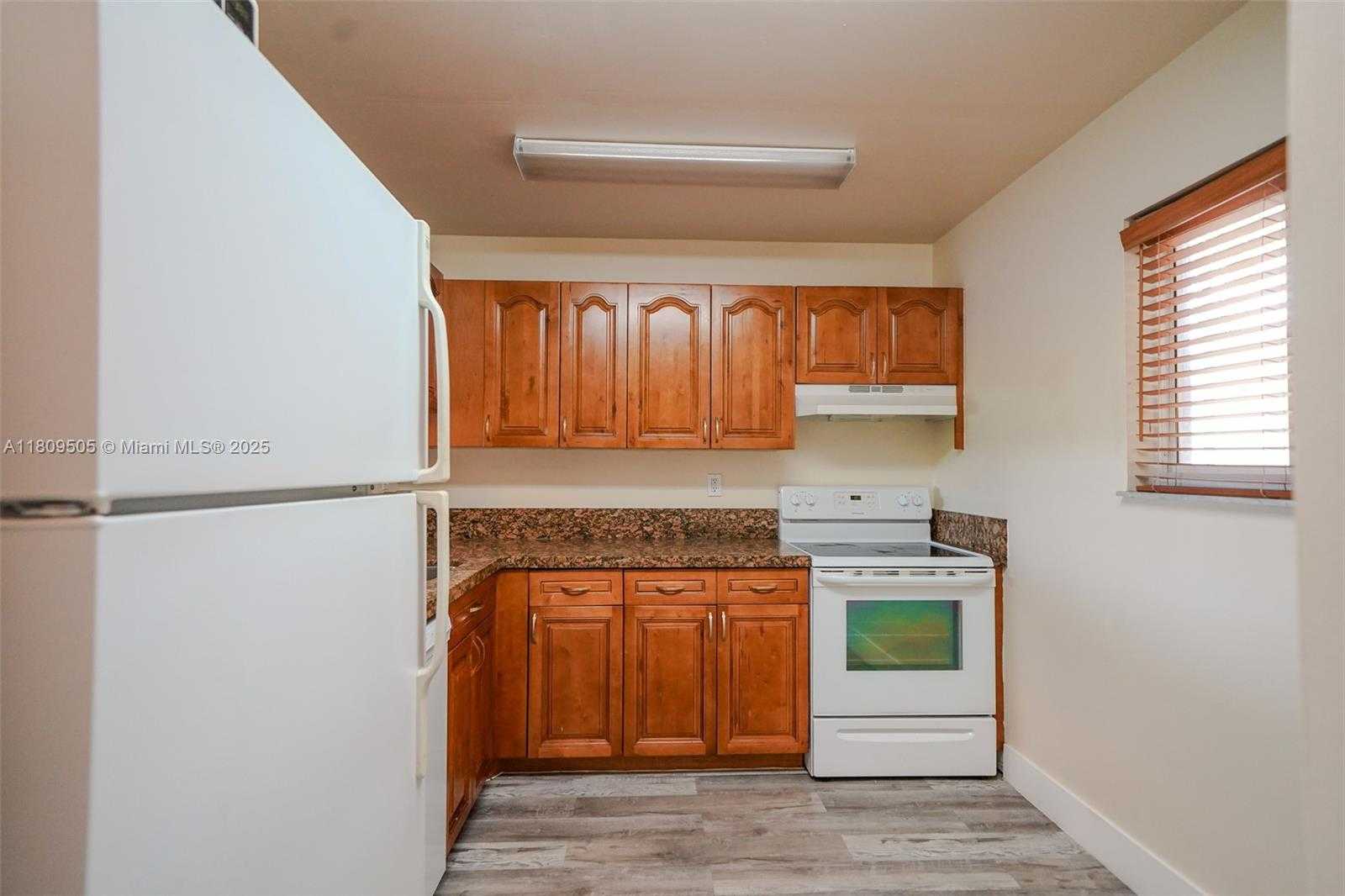 Small Image of 7800 CAMINO REAL #H-411, Miami Number 7