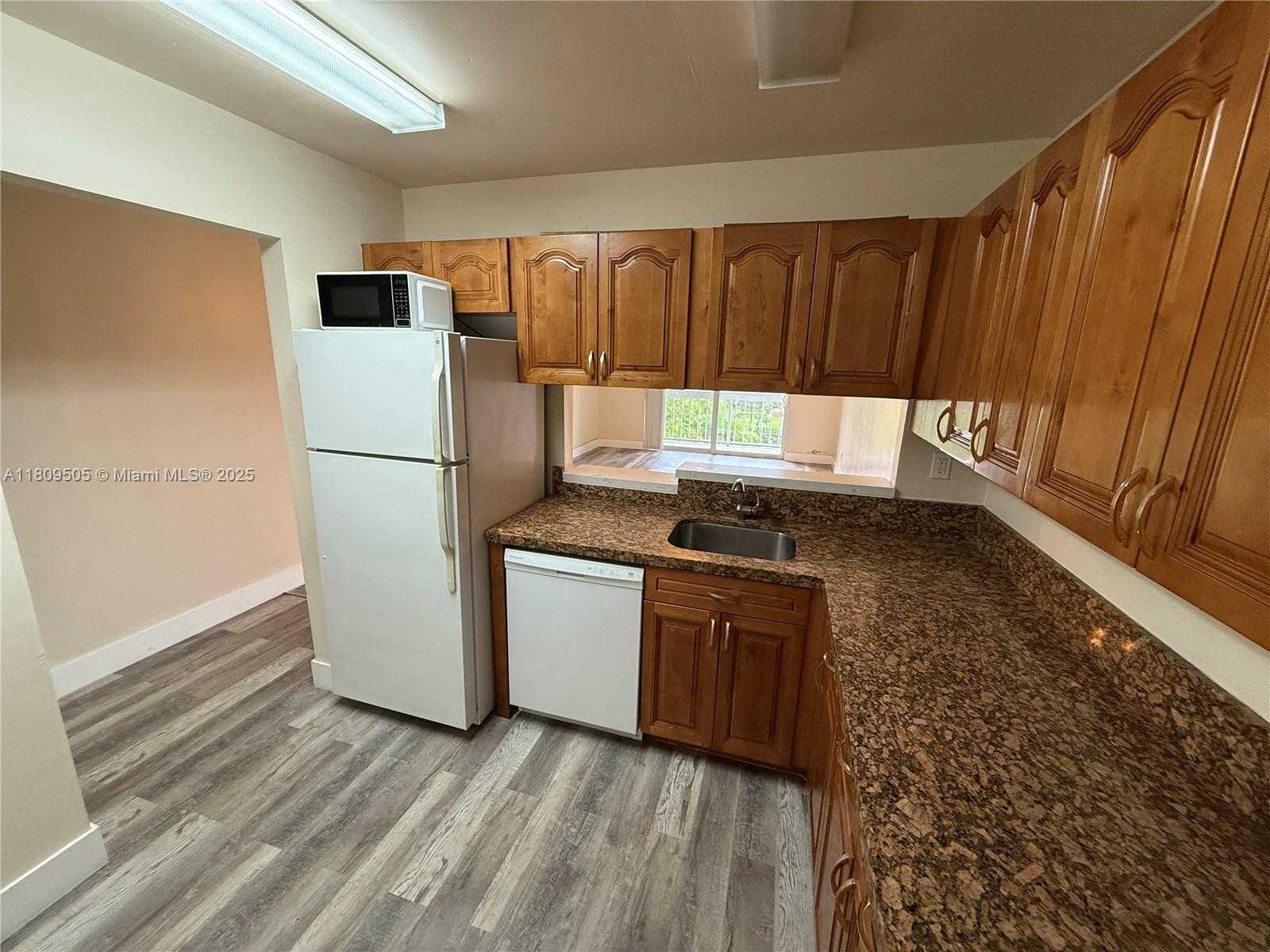 Small Image of 7800 CAMINO REAL #H-411, Miami Number 8
