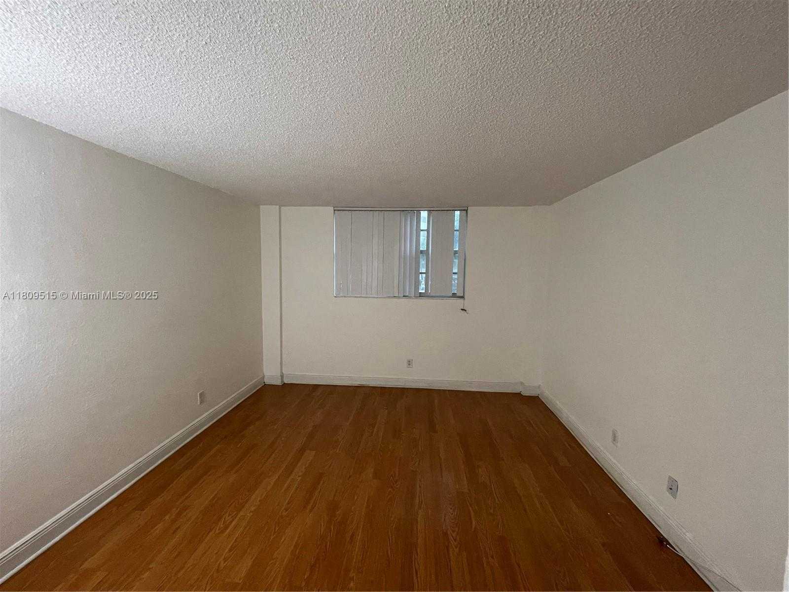 Small Image of 19390 COLLINS AVE #122, Sunny Isles Beach Number 3
