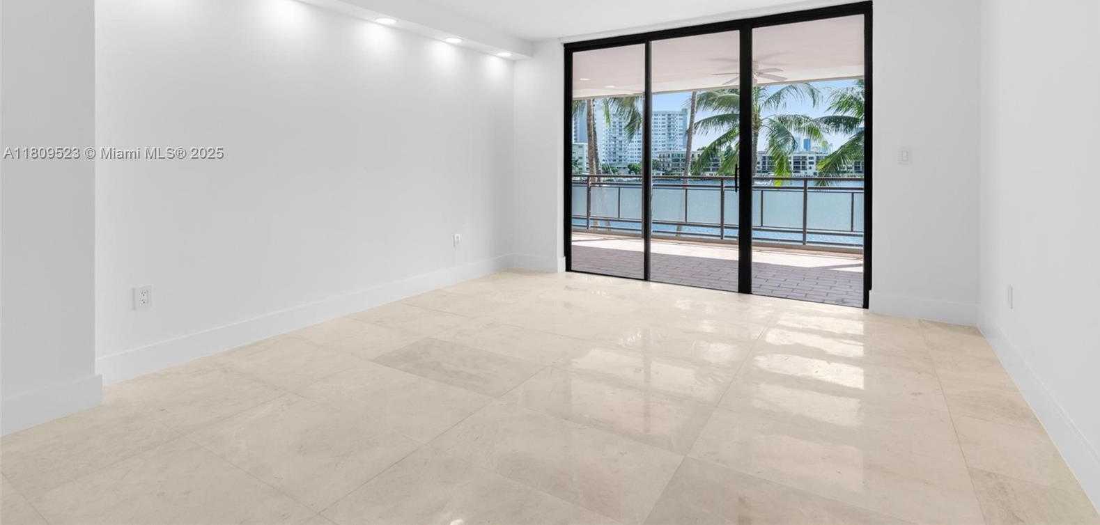 Small Image of 2300 DIANA DR #302, Hallandale Beach Number 15