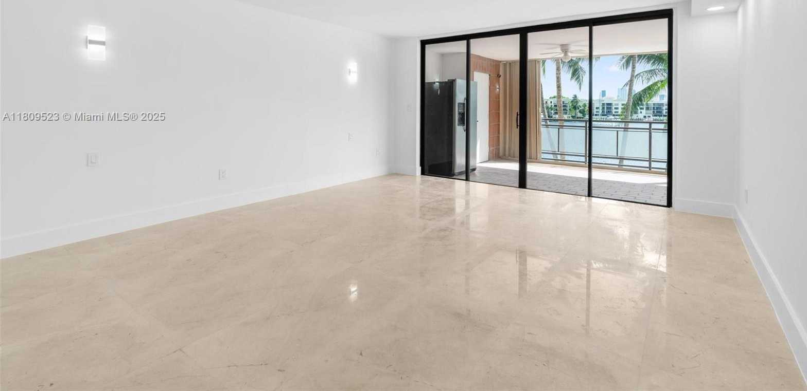Small Image of 2300 DIANA DR #302, Hallandale Beach Number 18