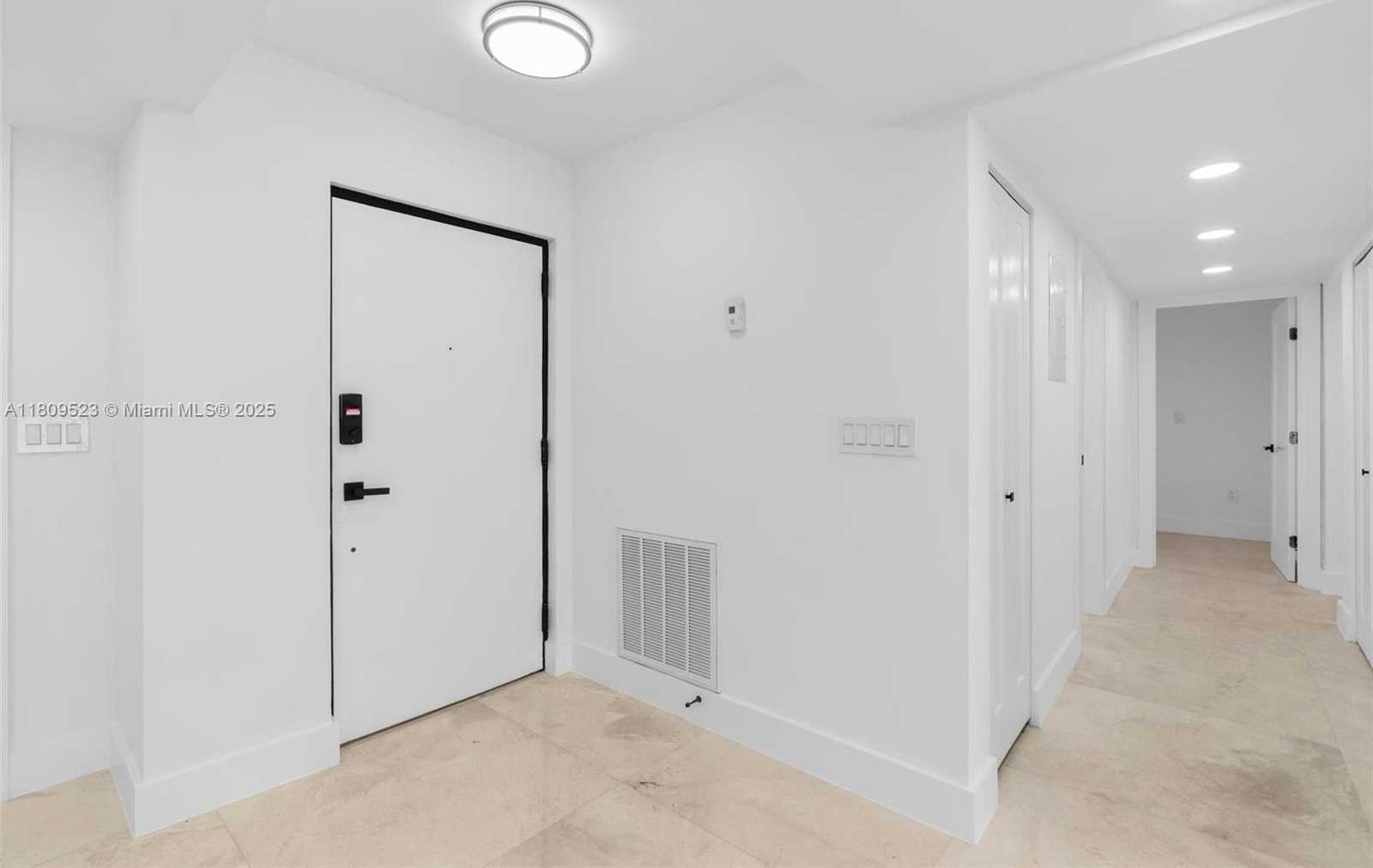 Small Image of 2300 DIANA DR #302, Hallandale Beach Number 9