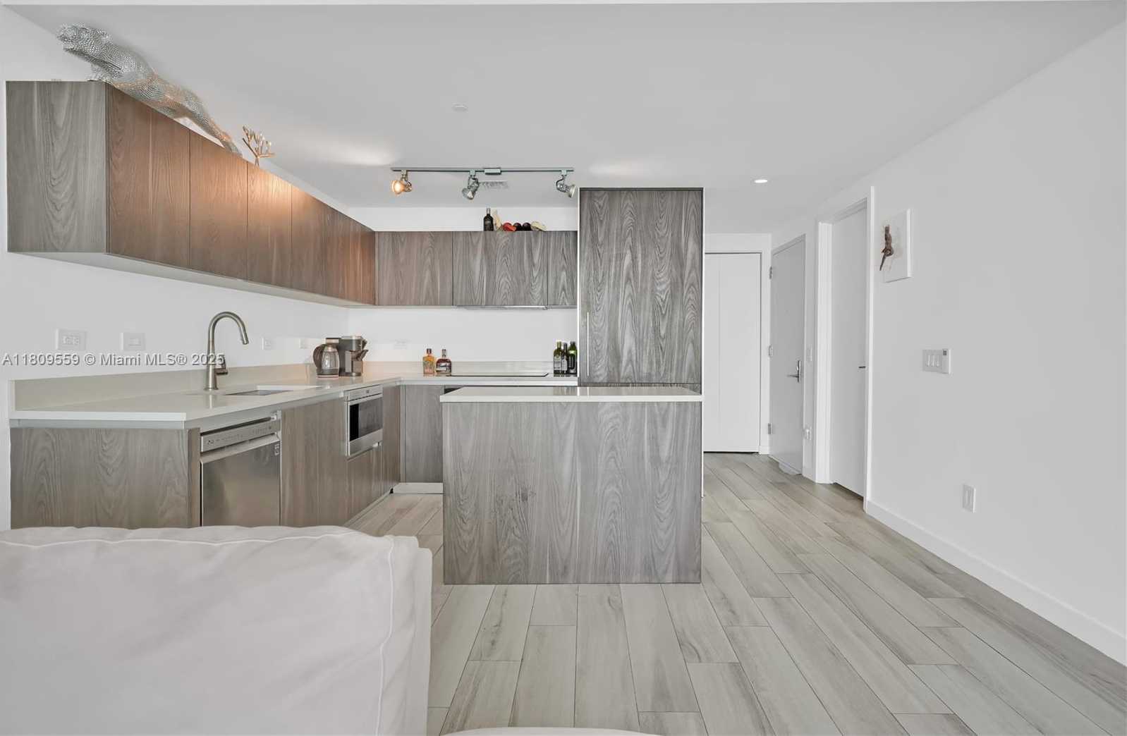 Small Image of 3131 NORTH EAST 7TH AVE #3104, Miami Number 29