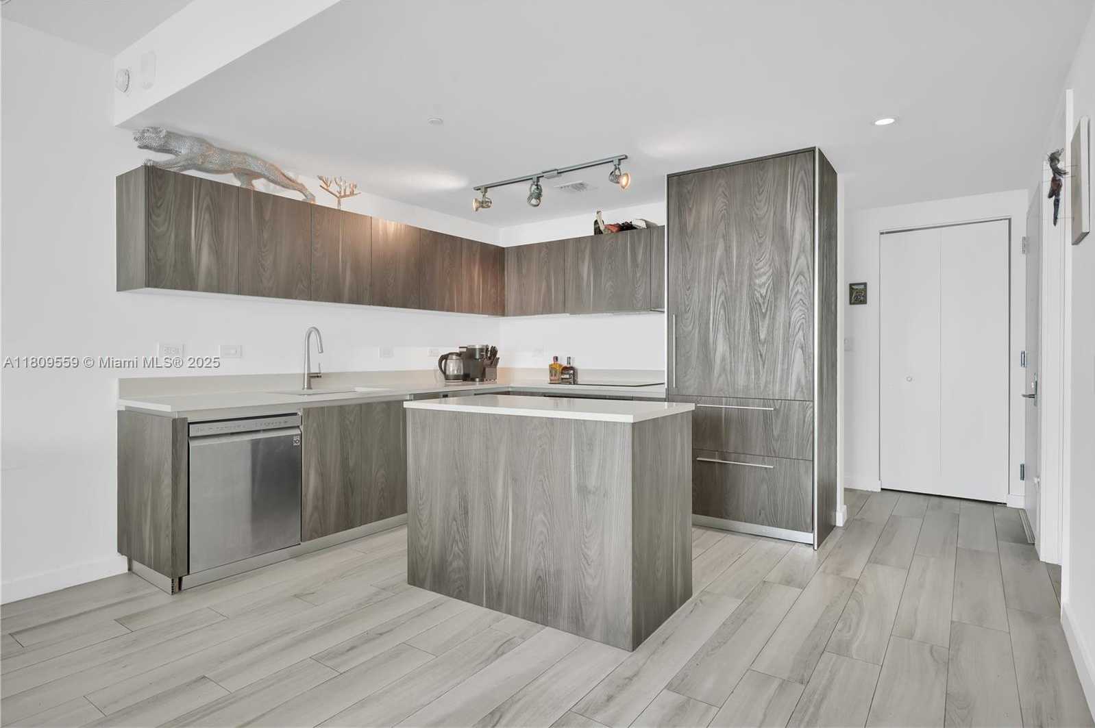Small Image of 3131 NORTH EAST 7TH AVE #3104, Miami Number 30