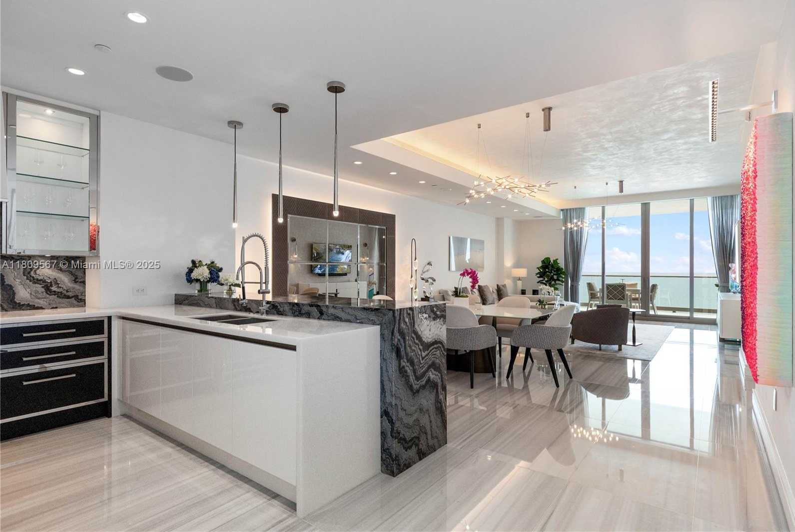 Small Image of 17901 COLLINS AVE #1903, Sunny Isles Beach Number 4