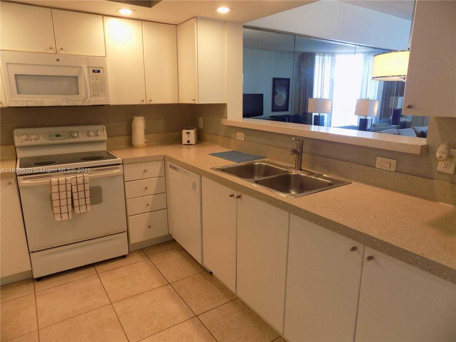 Small Image of 17375 COLLINS AVE #2606, Sunny Isles Beach Number 11
