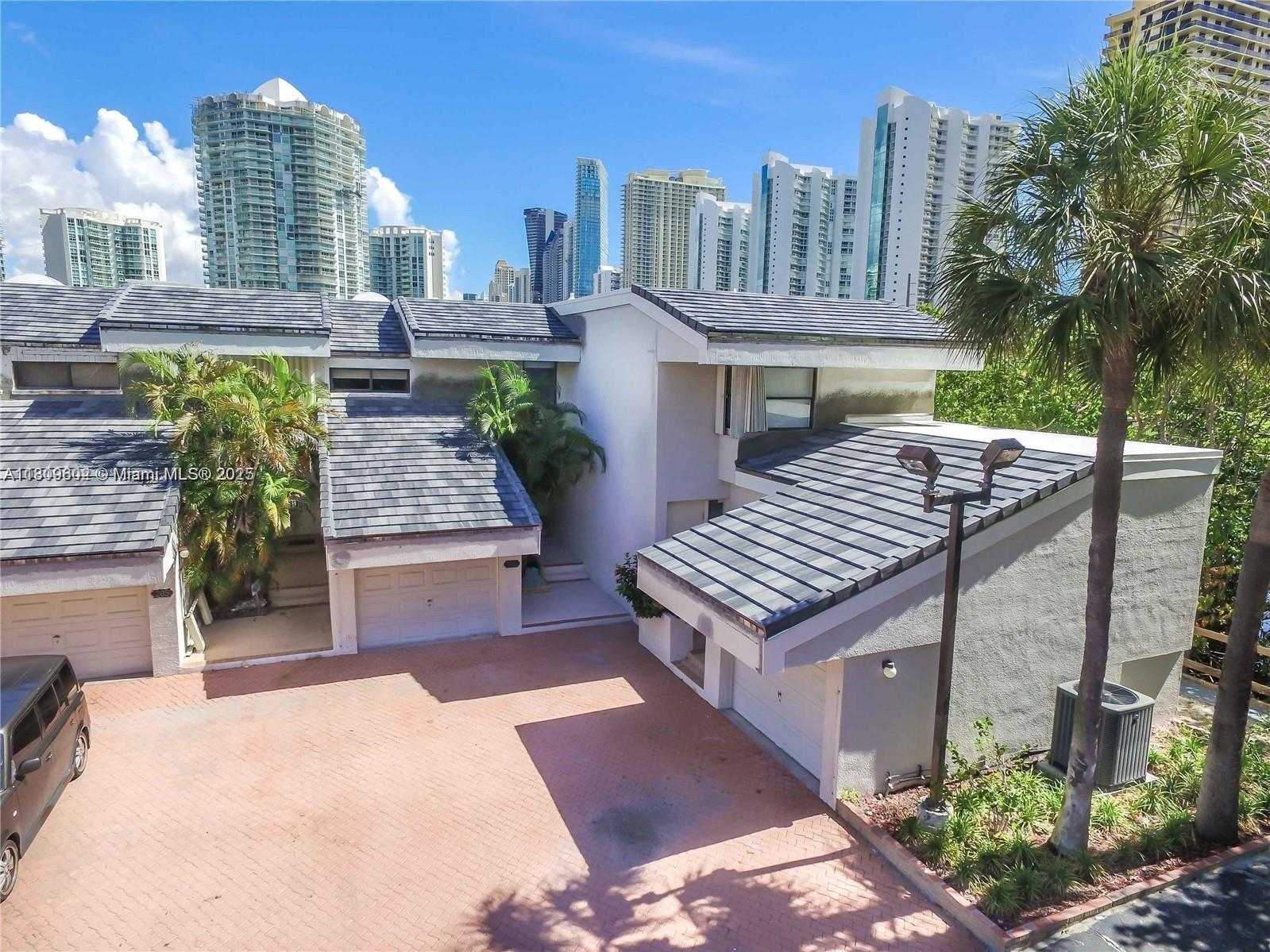 Small Image of Sunny Isles Beach Number 24