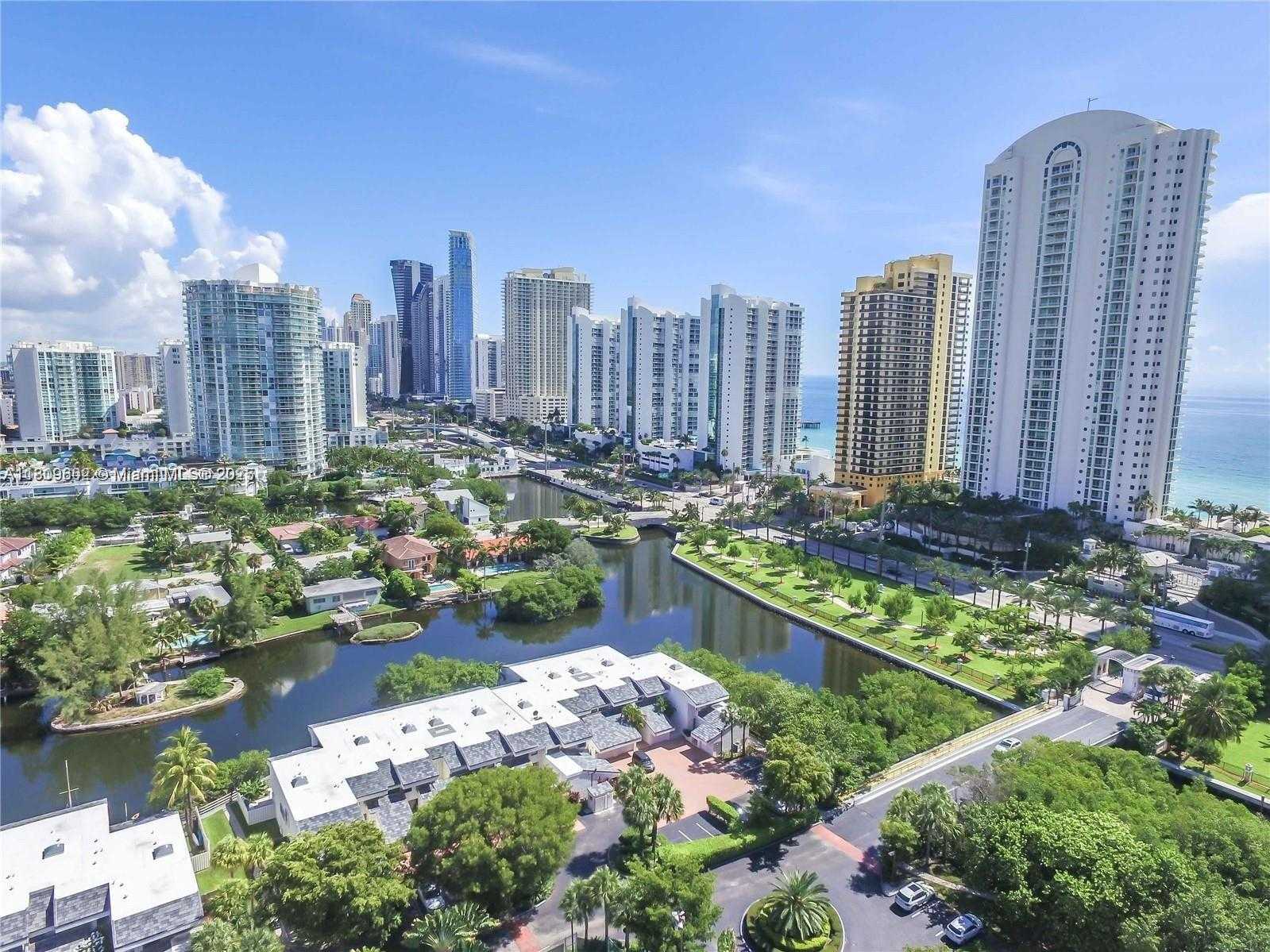 Small Image of Sunny Isles Beach Number 31