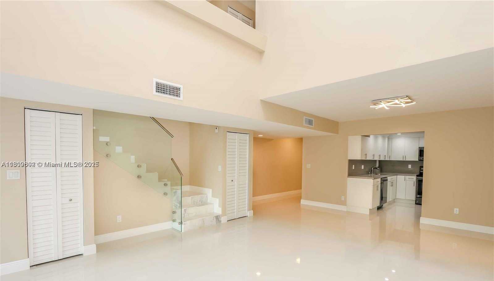 Small Image of Sunny Isles Beach Number 5