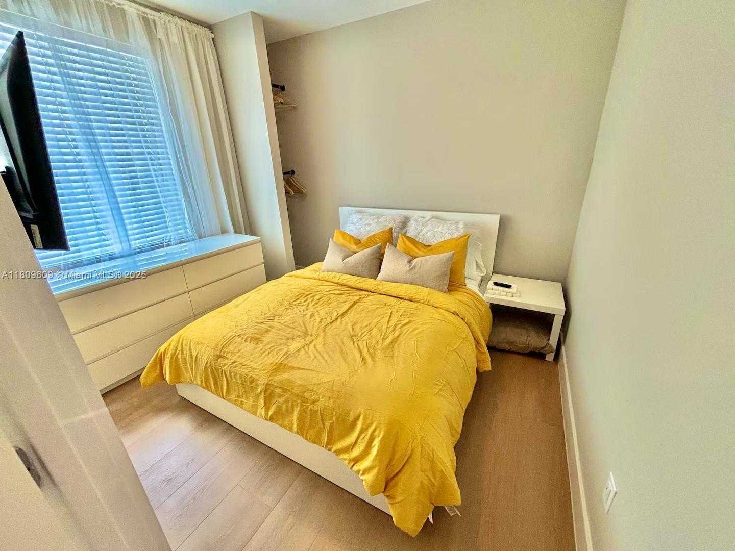 Small Image of 750 COLLINS AVE #206, Miami Beach Number 5