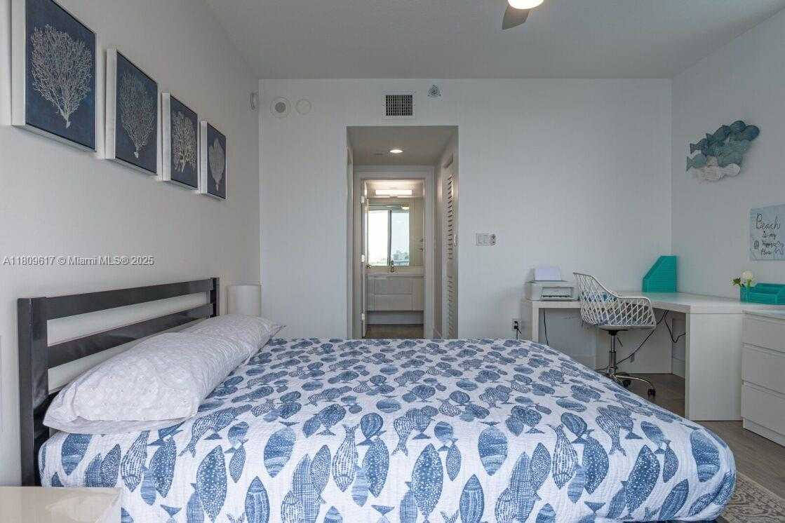 Small Image of 17050 NORTH BAY RD #401, Sunny Isles Beach Number 16